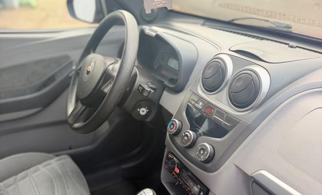 GM - Chevrolet AGILE LTZ 1.4 MPFI 8V FlexPower 5p 2013 Flex-8