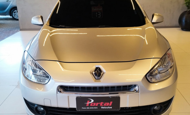 Renault FLUENCE Sed. Dynamique 2.0 16V FLEX Aut. 2013 Flex C/TETO SOLAR-1