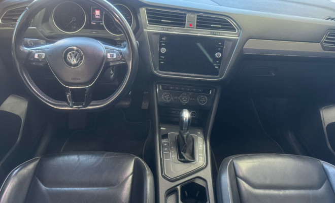VW - VolksWagen TIGUAN Allspac R-Line 350 TSI 2.0 4x4 2019 Flex-4
