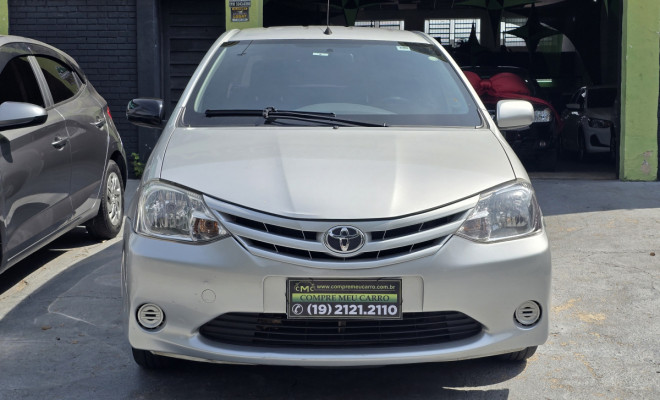 Toyota ETIOS XS Sedan1.5 Flex 16V 4p Mec. 2013 Flex-0