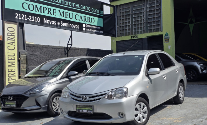 Toyota ETIOS XS Sedan1.5 Flex 16V 4p Mec. 2013 Flex