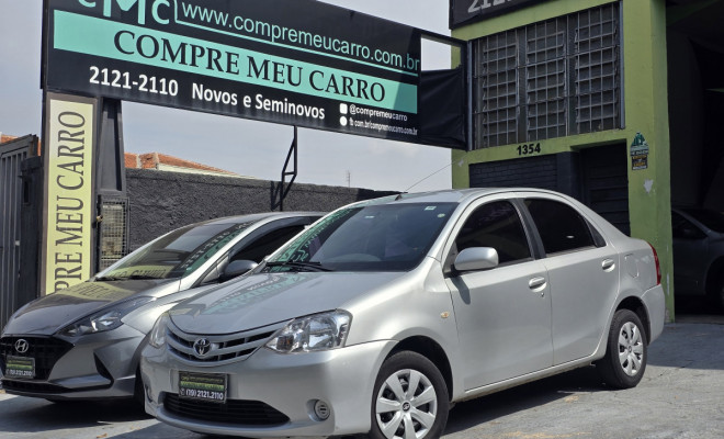 Toyota ETIOS XS Sedan1.5 Flex 16V 4p Mec. 2013 Flex-9