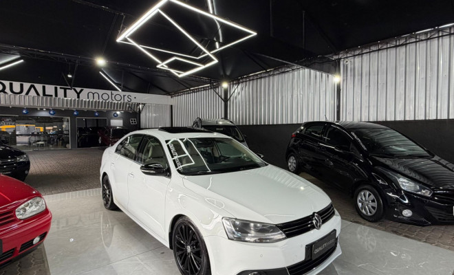VW - VolksWagen JETTA Highline 2.0 TSI 16V 4p Tiptronic 2014 Gasolina