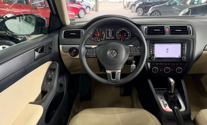 VW - VolksWagen JETTA Highline 2.0 TSI 16V 4p Tiptronic 2014 Gasolina-7