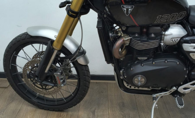 TRIUMPH SCRAMBLER 1200 XE 2025 Gasolina-7