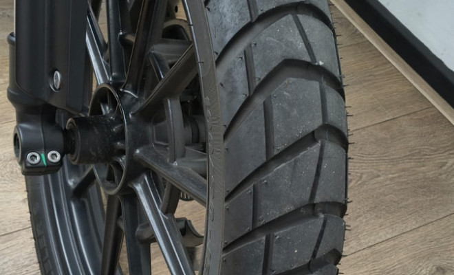 TRIUMPH SCRAMBLER 400 X 2025 Gasolina-13