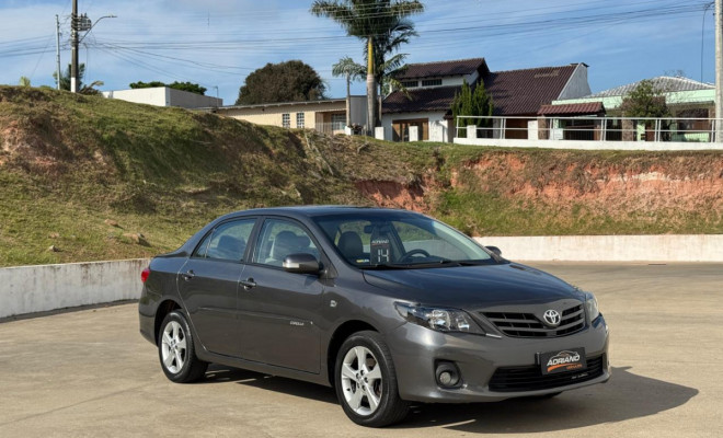 Toyota Corolla XEi 2.0 Aut. 2014 — O Sedã Mais Desejado do Brasil!-15