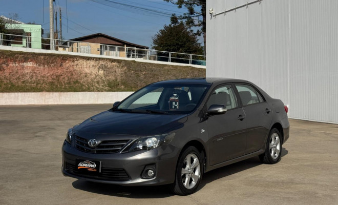 Toyota Corolla XEi 2.0 Aut. 2014 — O Sedã Mais Desejado do Brasil!
