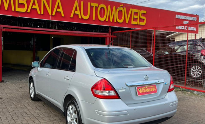 Nissan TIIDA SL 1.8/1.8 Flex 16V Aut. 2013 Gasolina-1