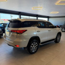 Toyota Hilux CD SRX 4x4 2.8 TDI 16V Diesel Aut. 2017 Diesel-4