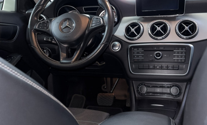 Mercedes-Benz GLA 200 Enduro 1.6 TB 16V Flex Aut. 2017 Flex-4