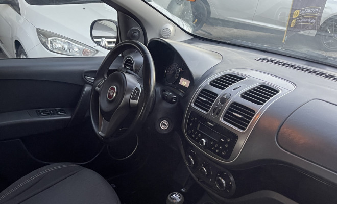 Grand Siena ATTRAC. 1.4 EVO F.Flex 8V 2017-5