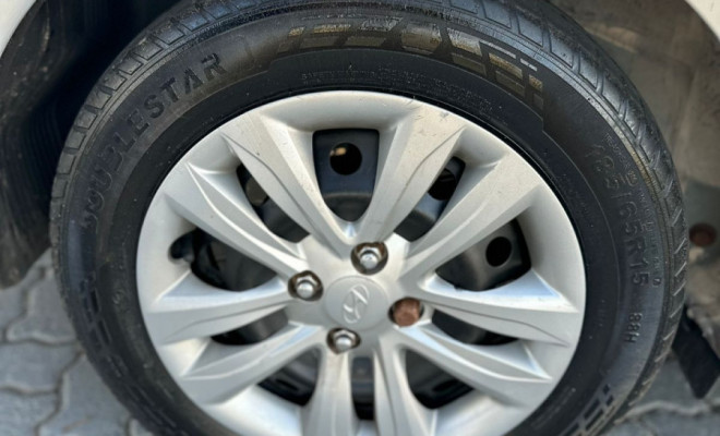 Hyundai HB20S C.Plus/C.Style 1.6 Flex 16V Mec.4p 2016 Flex-10