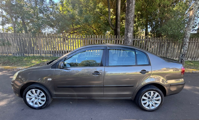 VW - VolksWagen Polo 1.6 Mi/S.Ouro 1.6 Mi Tot.Flex 8V 5p 2009 Flex-4