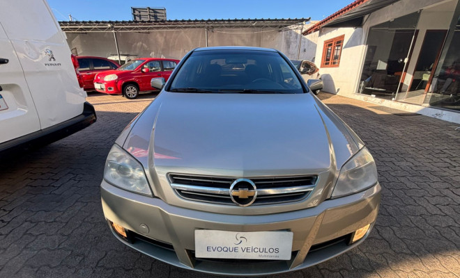 GM - Chevrolet Astra Sed. Advant. 2.0 8V MPFI FlexP. 4p 2011 Flex-4
