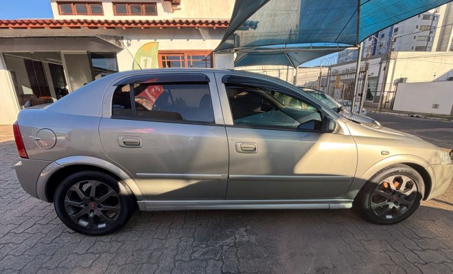 GM - Chevrolet Astra Sed. Advant. 2.0 8V MPFI FlexP. 4p 2011 Flex-6