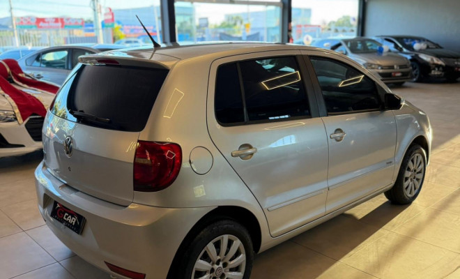 VW - VolksWagen Fox 1.0 Mi Total Flex 8V 5p 2014 Flex-4