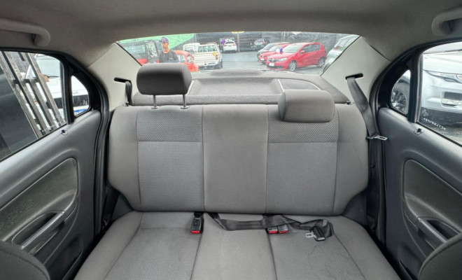 VW - VolksWagen VOYAGE 1.0/1.0 City Mi Total Flex 8V 4p 2012 Flex-7