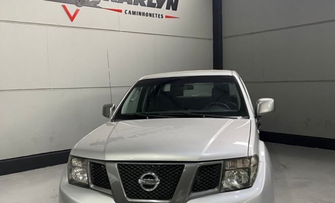 Nissan Frontier S CD 4x4 2.5 TB Diesel 2014 Diesel-0