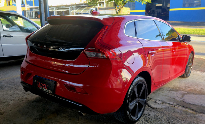 Volvo V40 T-4 2.0 Aut./Mec. 2014 Gasolina-7