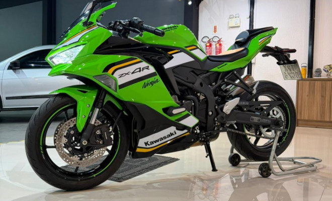 KAWASAKI NINJA ZX-4R 2025 Gasolina-9