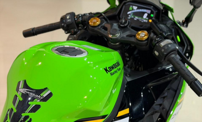 KAWASAKI NINJA ZX-4R 2025 Gasolina-15