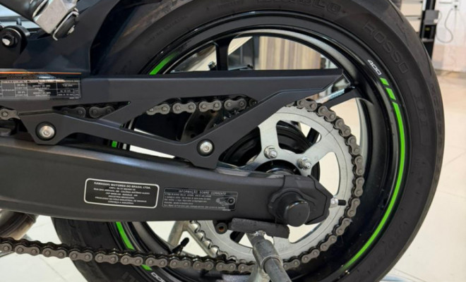 KAWASAKI NINJA ZX-4R 2025 Gasolina-7
