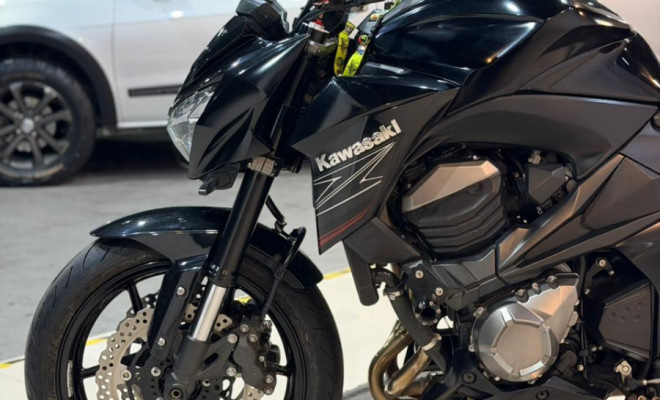 KAWASAKI Z-800 2013 Gasolina-8