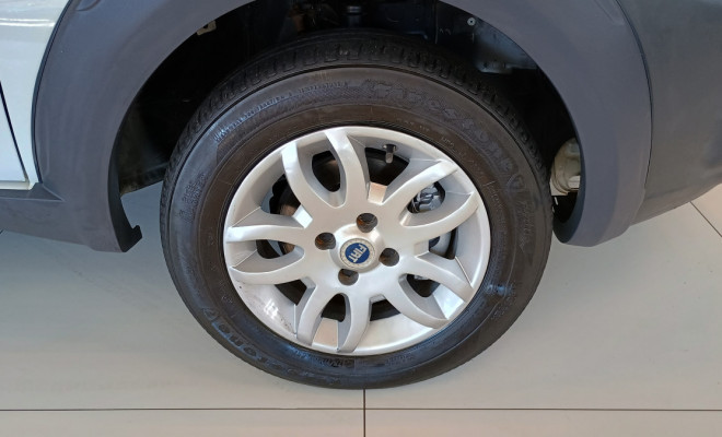 Fiat Strada Working 1.4 mpi Fire Flex 8V CD 2015 Flex-8