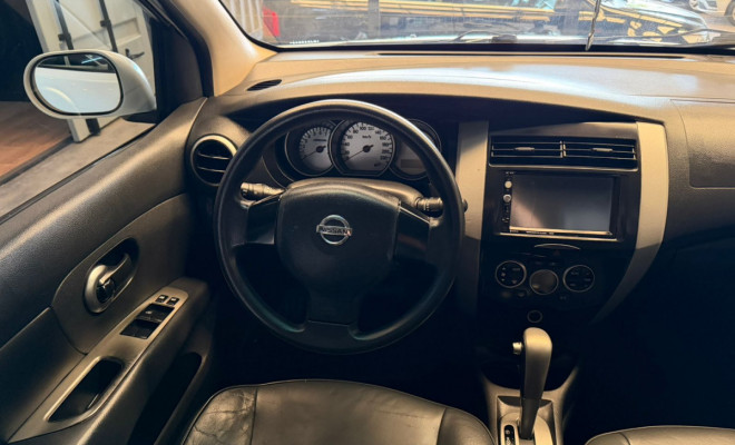 Nissan LIVINA SL 1.8 16V Flex Fuel Aut. 2013 Flex-6