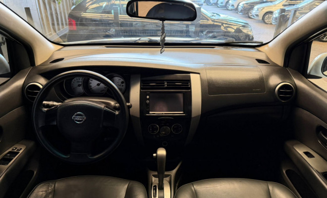 Nissan LIVINA SL 1.8 16V Flex Fuel Aut. 2013 Flex-5