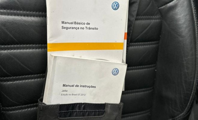 VW - VolksWagen JETTA Highline 2.0 TSI 16V 4p Tiptronic 2013 Gasolina-11