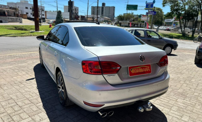 VW - VolksWagen JETTA Highline 2.0 TSI 16V 4p Tiptronic 2013 Gasolina-1