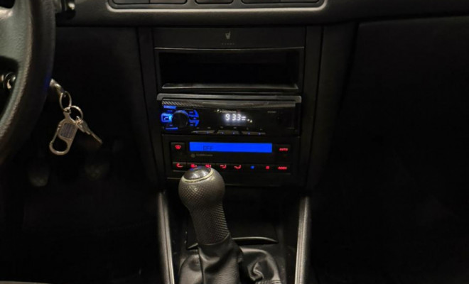 VW - VolksWagen Golf Sportline 1.6 Mi Total Flex 8V 4p 2008 Flex-0