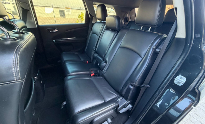 Fiat FREEMONT EMOT./PRECISION 2.4 16V 5p Aut. 2012 Gasolina-6