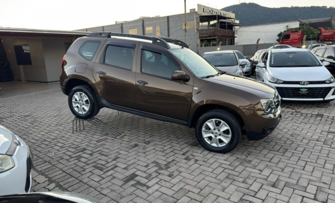 Renault DUSTER 1.6 Hi-Flex 16V Mec. 2016 Flex-16