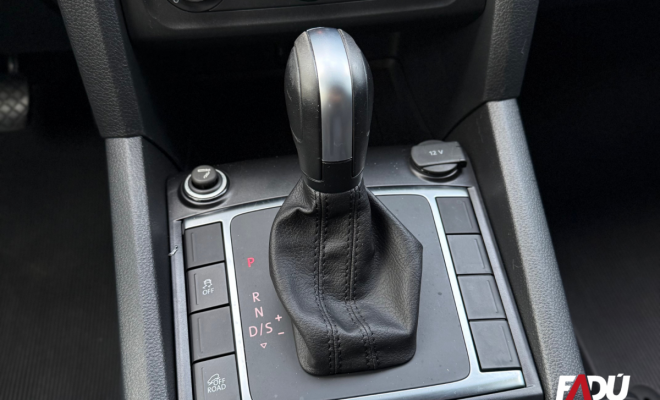 VW - VolksWagen AMAROK Comfor. 3.0 V6 TDI 4x4 Dies. Aut. 2023 Diesel-6