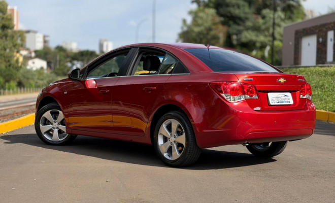 GM - Chevrolet CRUZE HB Sport LT 1.8 16V FlexP. 5p Aut 2013 Flex-9