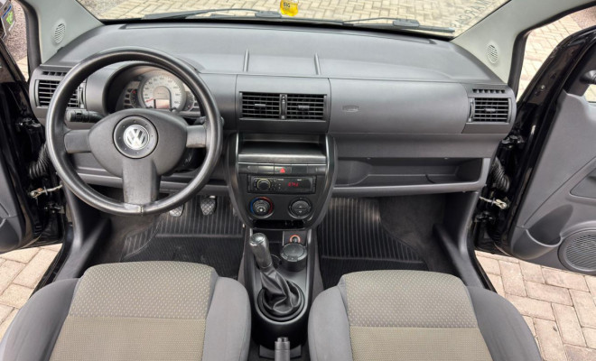 VW - VolksWagen Fox Route 1.0 Mi Total Flex 8V 5p 2009 Flex-4