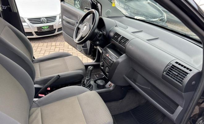 VW - VolksWagen Fox Route 1.0 Mi Total Flex 8V 5p 2009 Flex-6