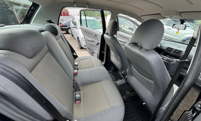 VW - VolksWagen Fox Route 1.0 Mi Total Flex 8V 5p 2009 Flex-7