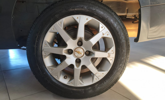GM - Chevrolet MONTANA LS 1.4 ECONOFLEX 8V 2p 2017 Flex-12