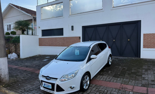 Ford Focus 1.6 S/SE/SE Plus Flex 8V/16V  5p 2015 Flex-1