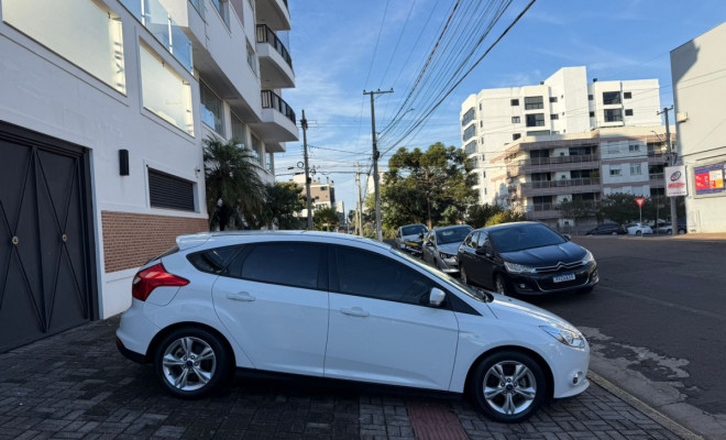 Ford Focus 1.6 S/SE/SE Plus Flex 8V/16V  5p 2015 Flex-3
