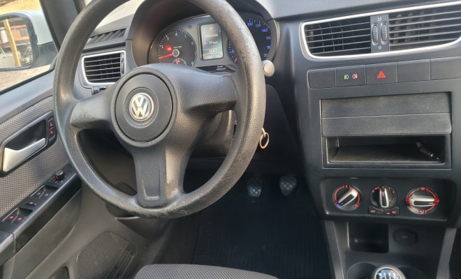 VW - VolksWagen Fox Plus 1.0Mi/ 1.0Mi Total Flex 8V 4p 2010 Flex-3