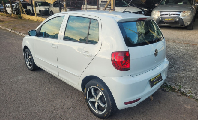 VW - VolksWagen Fox Plus 1.0Mi/ 1.0Mi Total Flex 8V 4p 2010 Flex-7