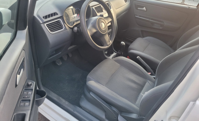 VW - VolksWagen Fox Plus 1.0Mi/ 1.0Mi Total Flex 8V 4p 2010 Flex-6