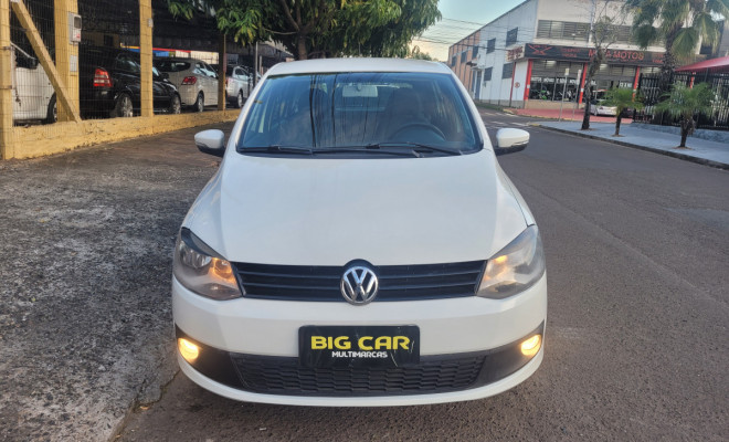 VW - VolksWagen Fox Plus 1.0Mi/ 1.0Mi Total Flex 8V 4p 2010 Flex-8