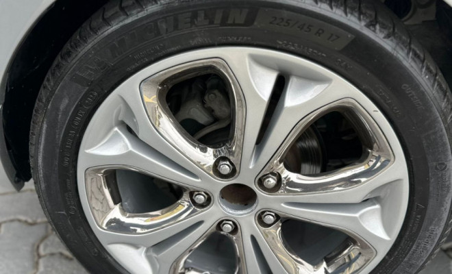 Hyundai i30 2.0 16V 145cv 5p Aut. 2010 Gasolina-11