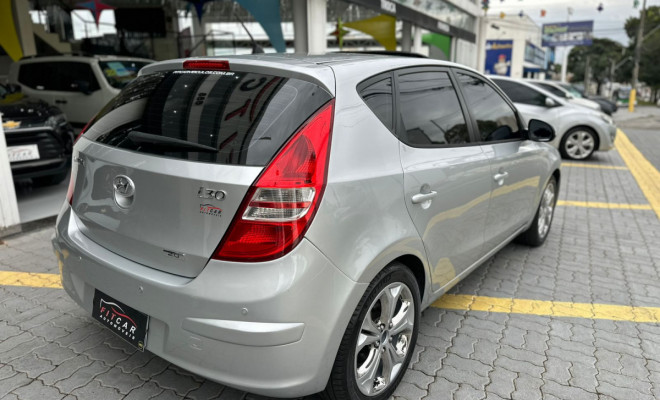 Hyundai i30 2.0 16V 145cv 5p Aut. 2010 Gasolina-3